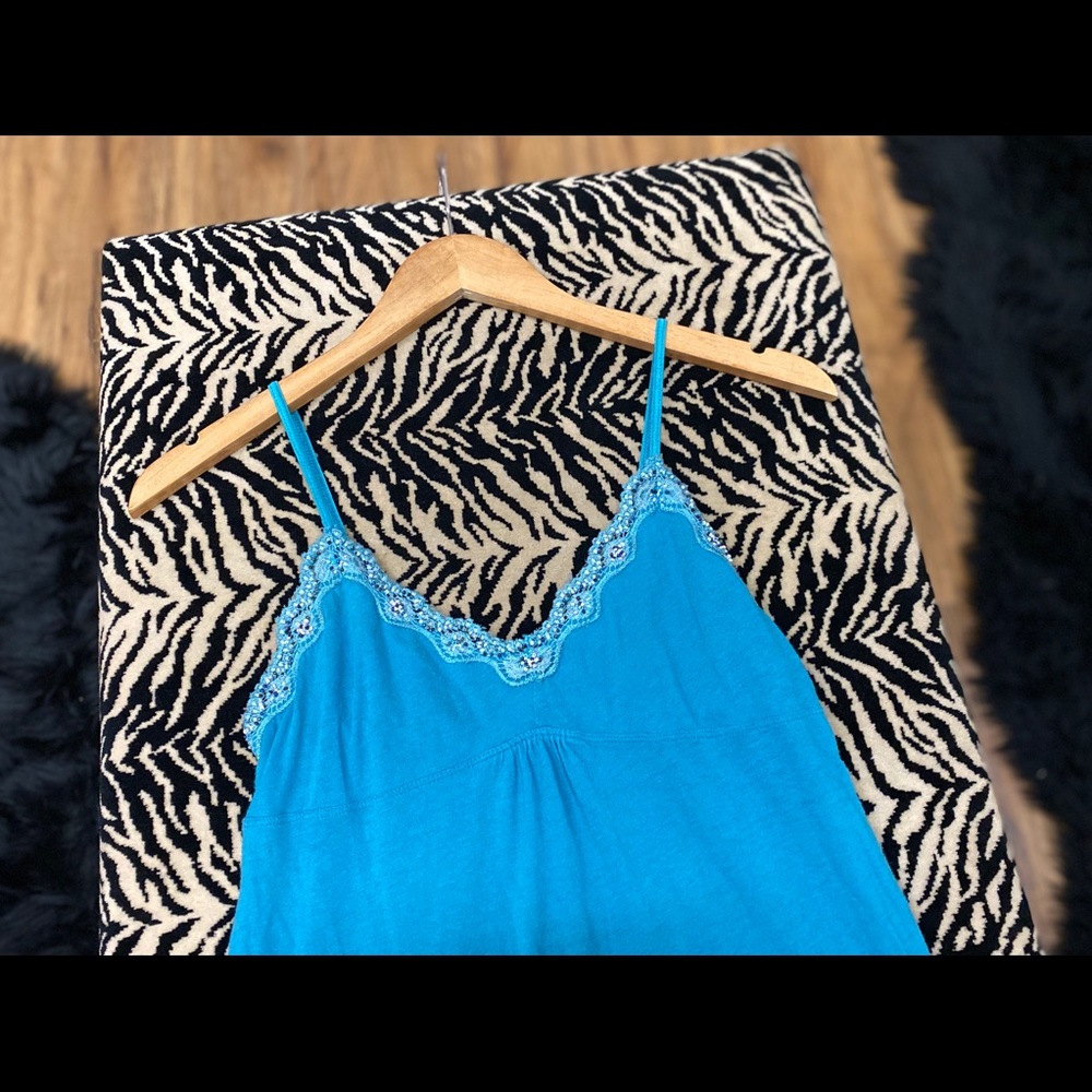 •Hollister Beaded Front Tunic - Picture 3 of 7